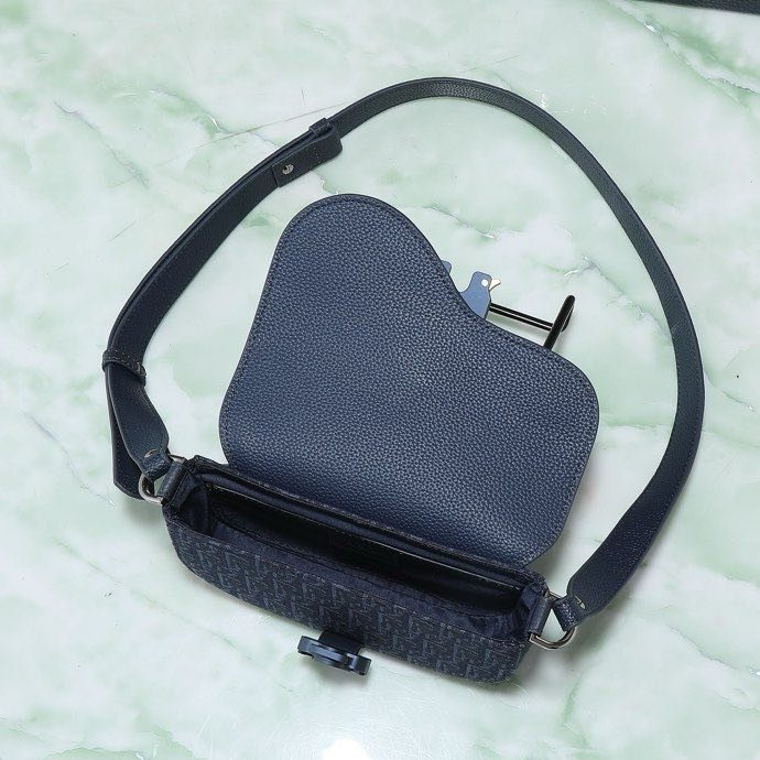 Сумка месенджер Saddle 19 см фото 3