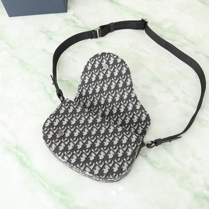 Сумка мессенджер Saddle 24 см фото 5