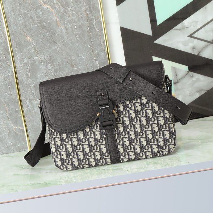 Сумка месенджер Saddle 31 см