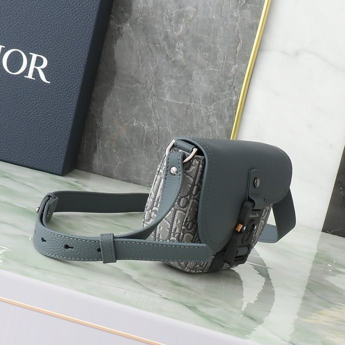 Сумка мессенджер Saddle Flap 19 см фото 9