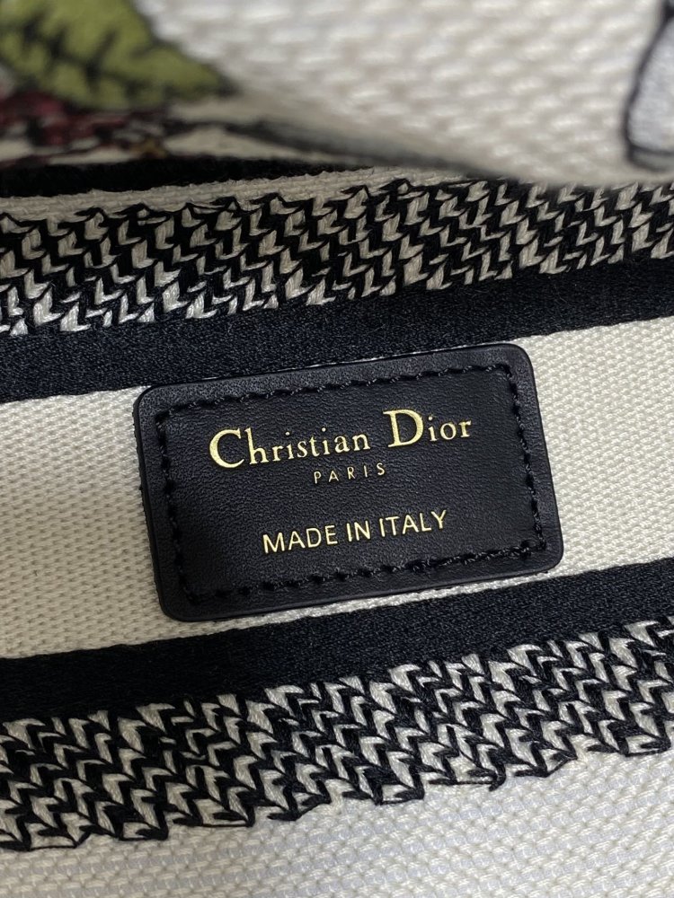 Сумка Mini Tote 24 см фото 9