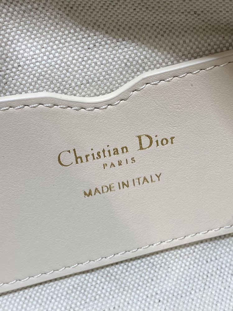 Сумка Miss Caro 24 см фото 9