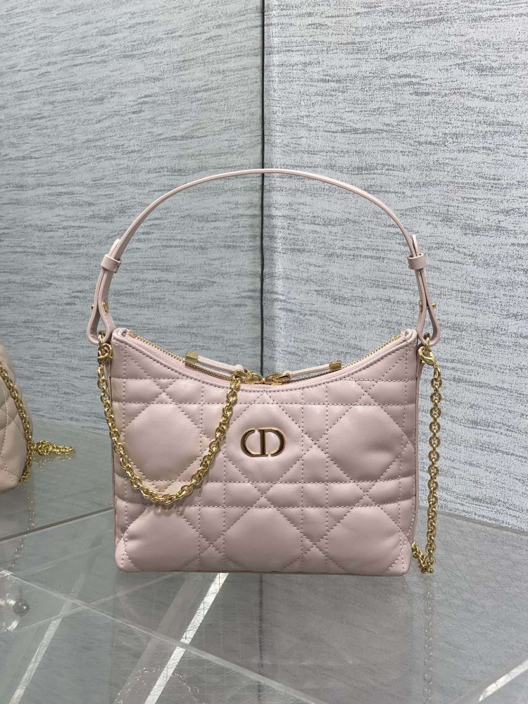 A bag Miss Dior 19 cm