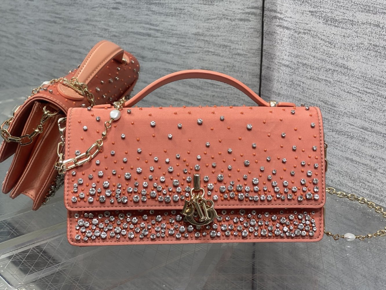 Сумка Miss Dior 24 см