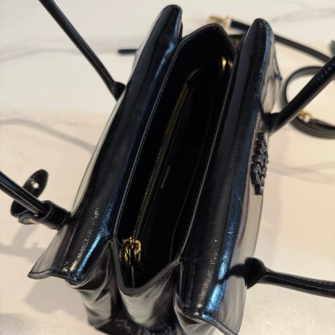 Сумка Miu Miu Solitaire из блестящей кожи фото 2