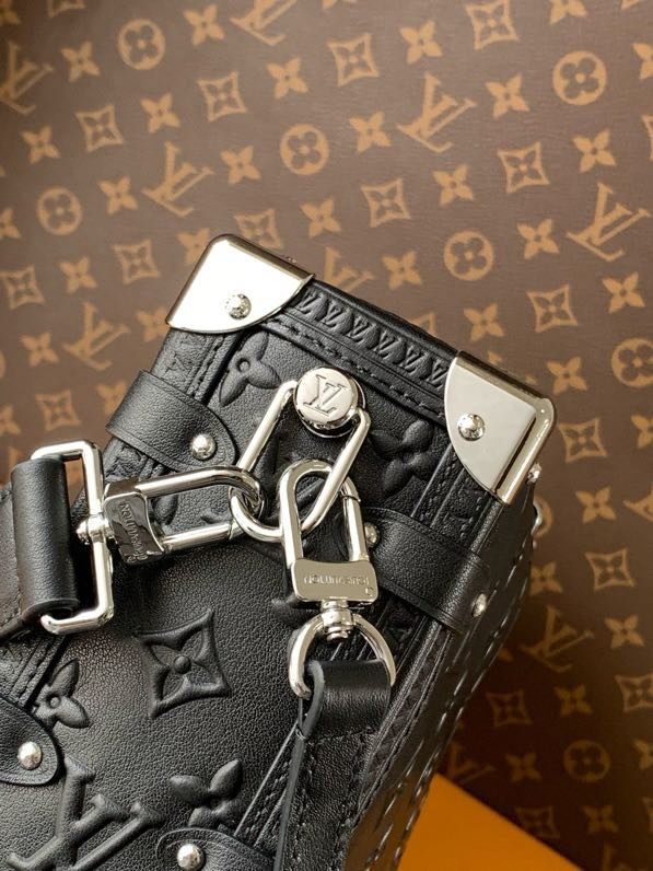 Сумка Monogram Bold Side Trunk 23 см фото 5