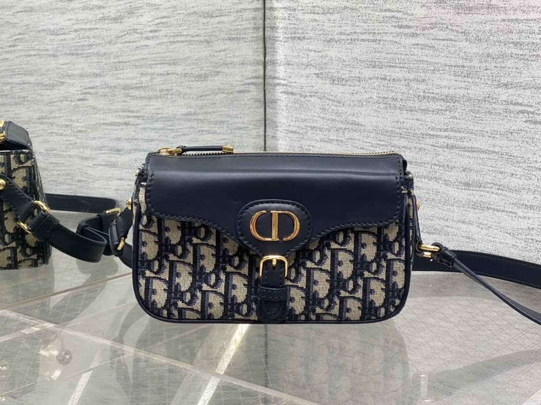 Сумка Montaigne Pocket 19 см