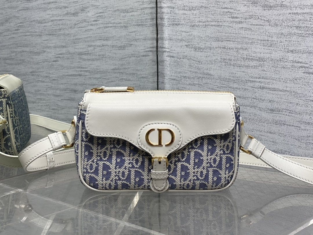 A bag Montaigne Pocket 19 cm фото 2