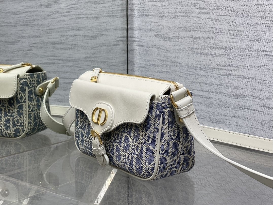 A bag Montaigne Pocket 19 cm фото 6