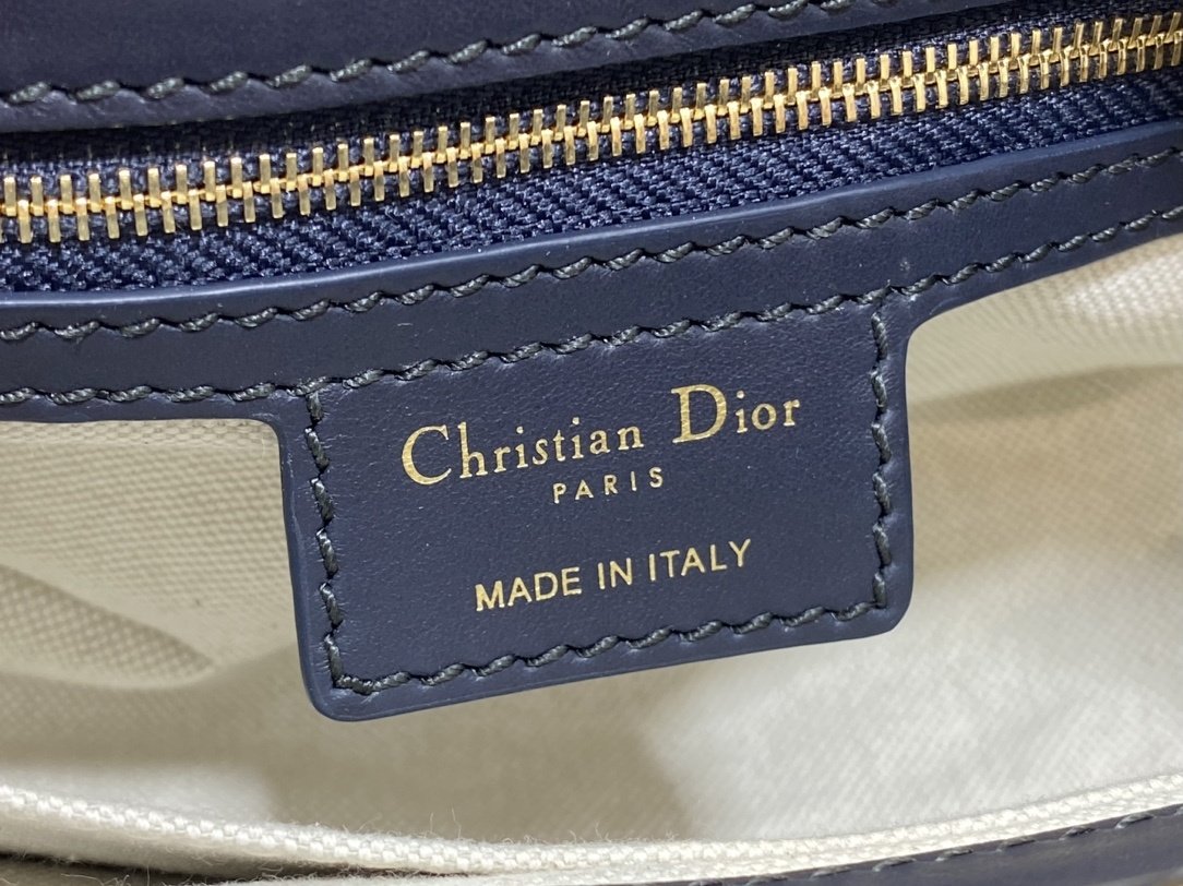 Сумка Montaigne Pocket 19 см фото 9