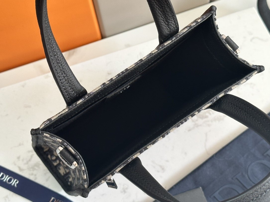 A bag men's Dior Safari North-South фото 9