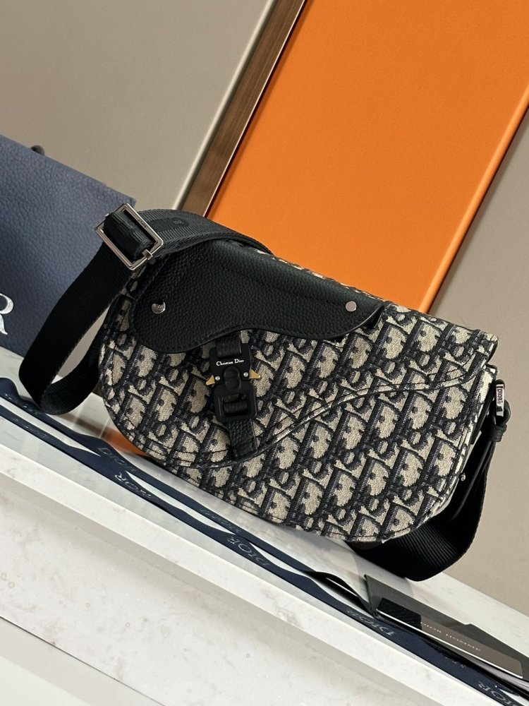 Сумка мужская Saddle Messenger 24 см