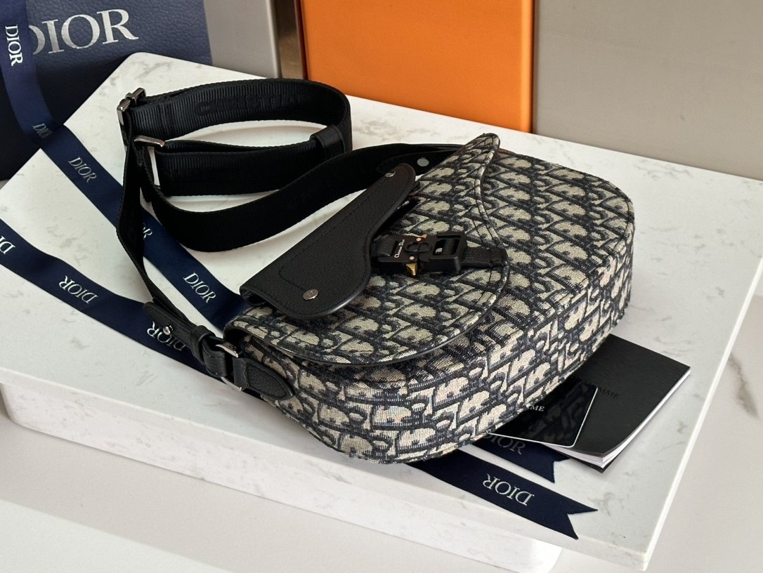 Сумка мужская Saddle Messenger 24 см фото 4