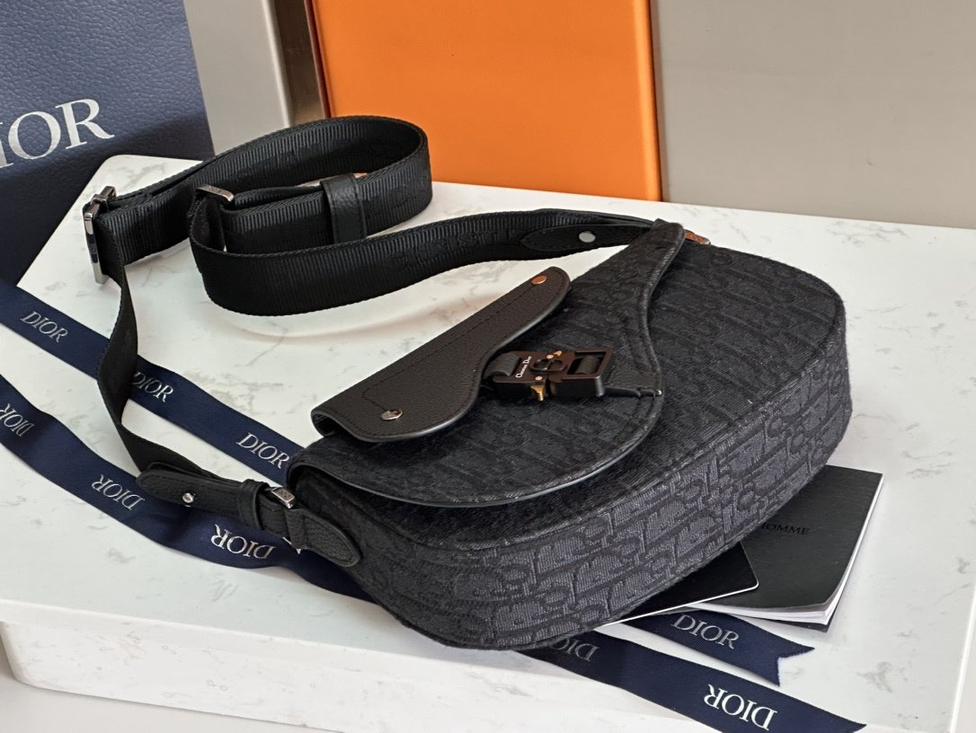 Сумка мужская Saddle Messenger 24 см фото 4