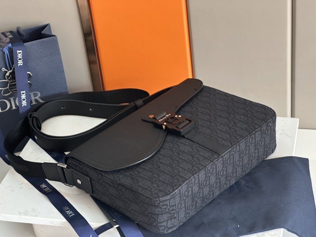 Сумка мужская Saddle Messenger 31 см фото 4