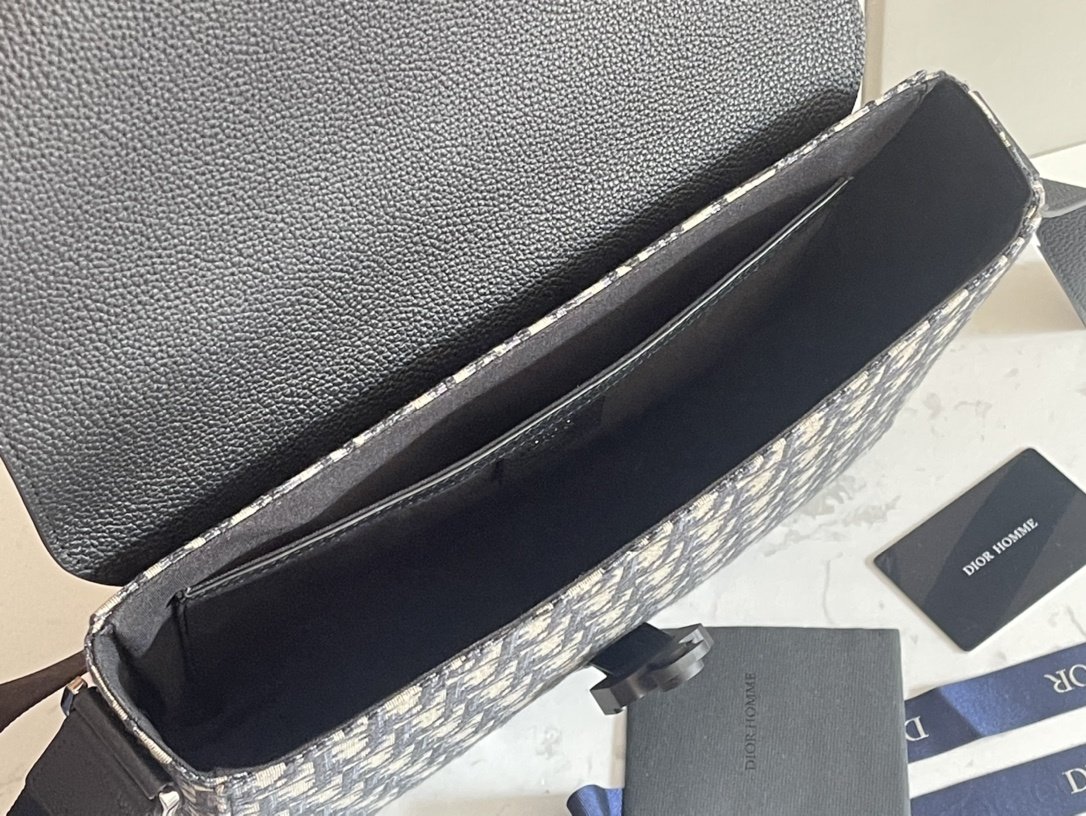 Сумка мужская Saddle Messenger 31 см фото 8