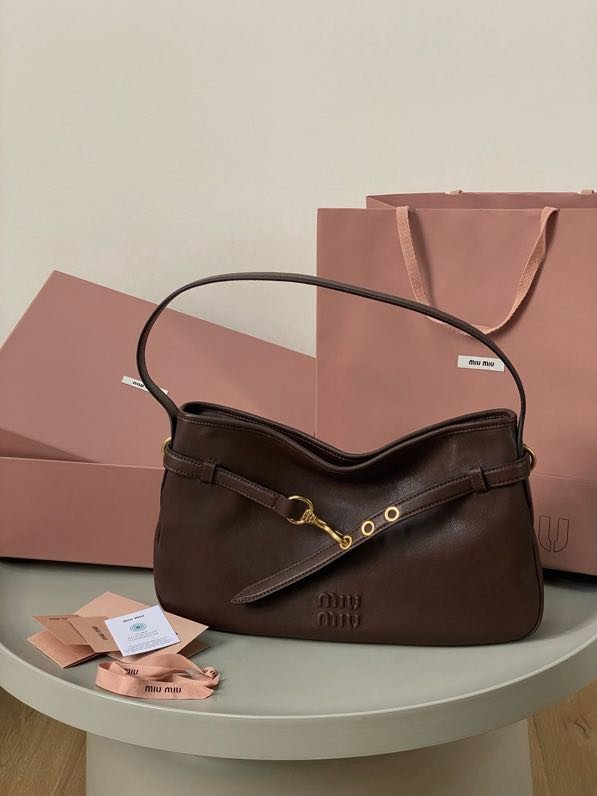 Сумка на плечо Aventure 24 см