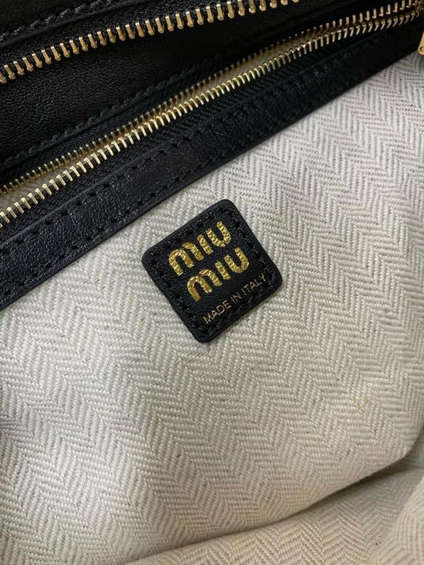 Сумка на плече Aventure 24 см фото 9