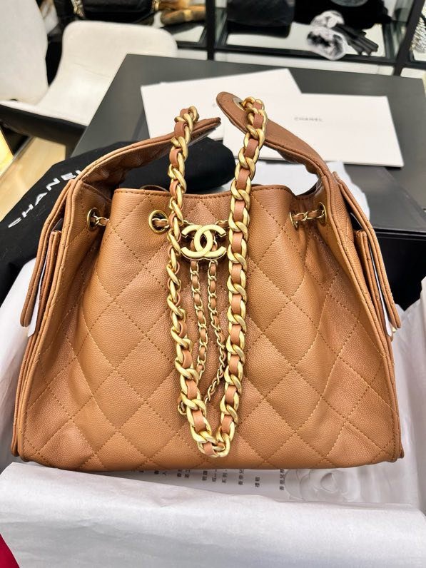 Сумка на плечо кожаная THE CHANEL 25