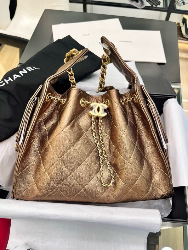 Сумка на плечо кожаная THE CHANEL 25