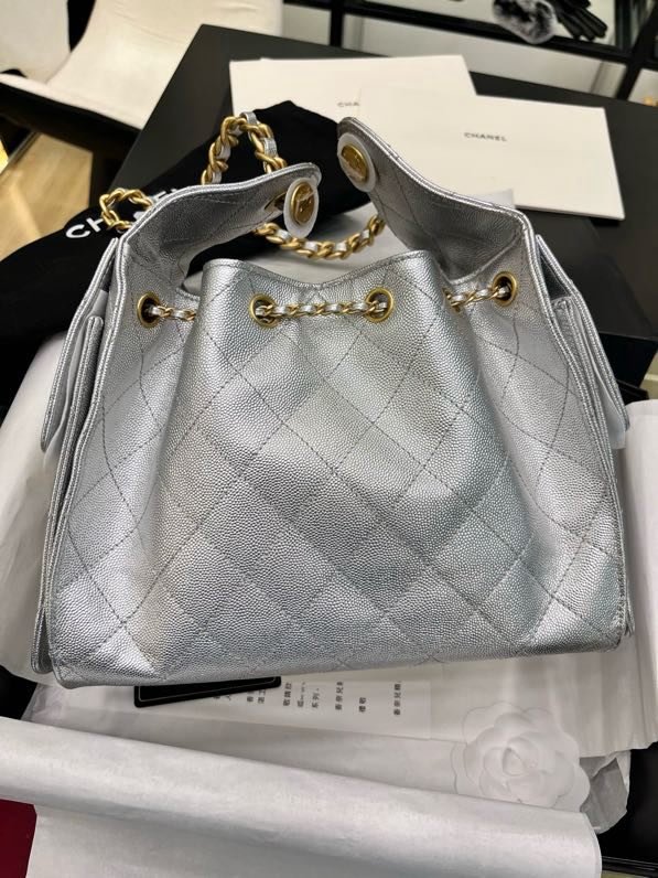 Сумка на плечо кожаная THE CHANEL 25 фото 2