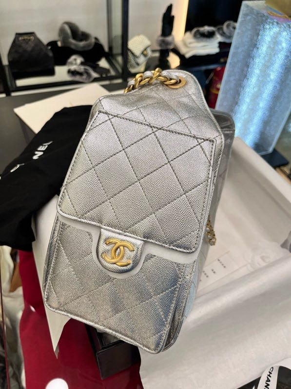 Сумка на плечо кожаная THE CHANEL 25 фото 3