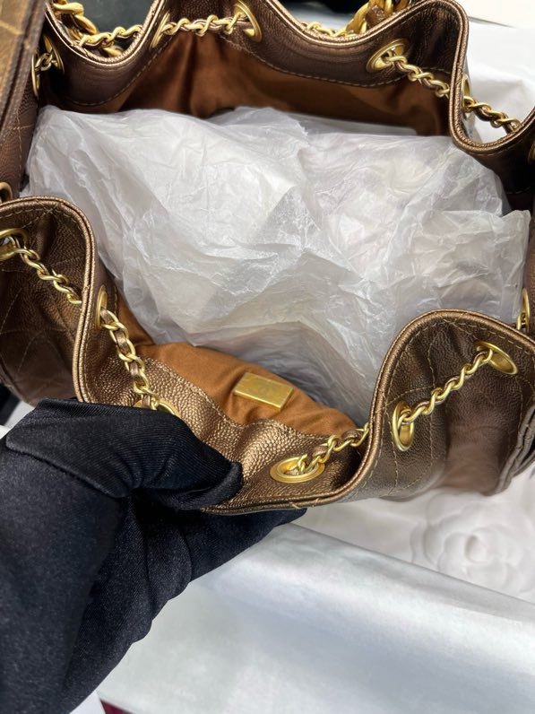 Сумка на плечо кожаная THE CHANEL 25 фото 4