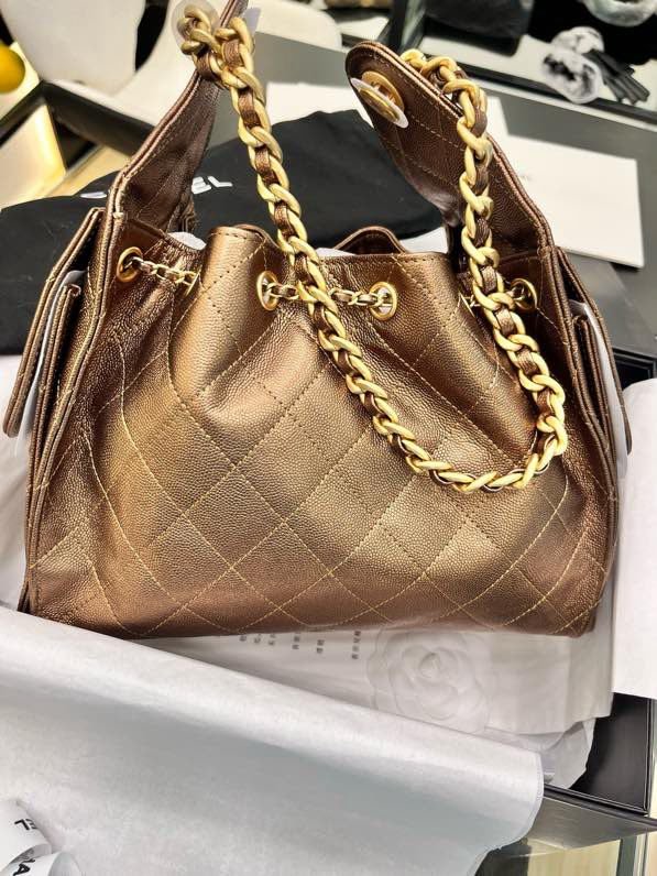 Сумка на плечо кожаная THE CHANEL 25 фото 5