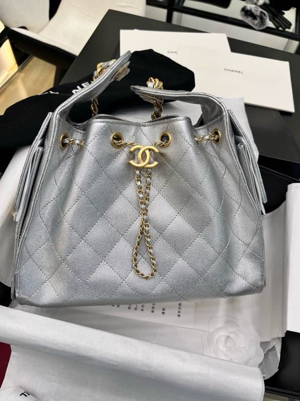 Сумка на плечо кожаная THE CHANEL 25 фото 5