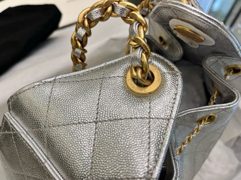 Сумка на плечо кожаная THE CHANEL 25 фото 6