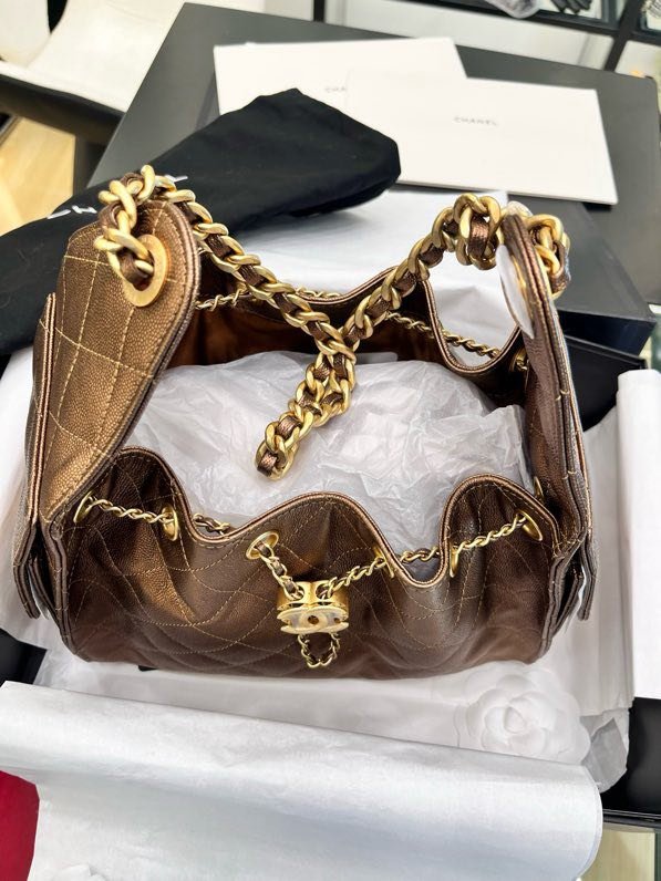 Сумка на плечо кожаная THE CHANEL 25 фото 9