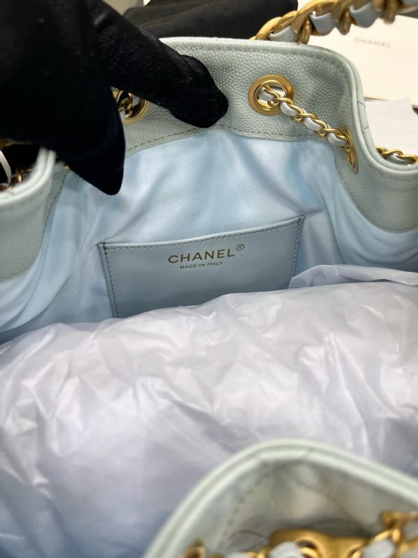 Сумка на плечо кожаная THE CHANEL 25 фото 9