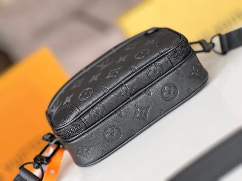 A bag Nano Alpha leather 18 cm фото 2