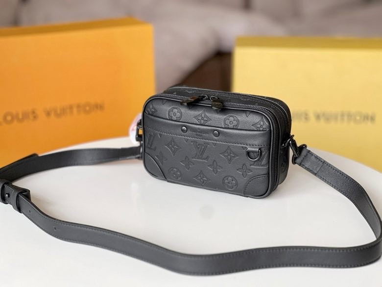 A bag Nano Alpha leather 18 cm фото 4