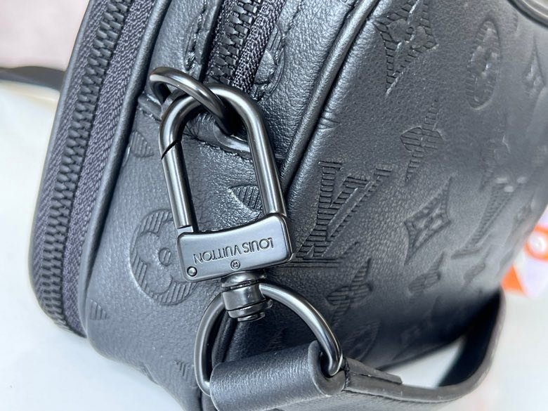 A bag Nano Alpha leather 18 cm фото 7