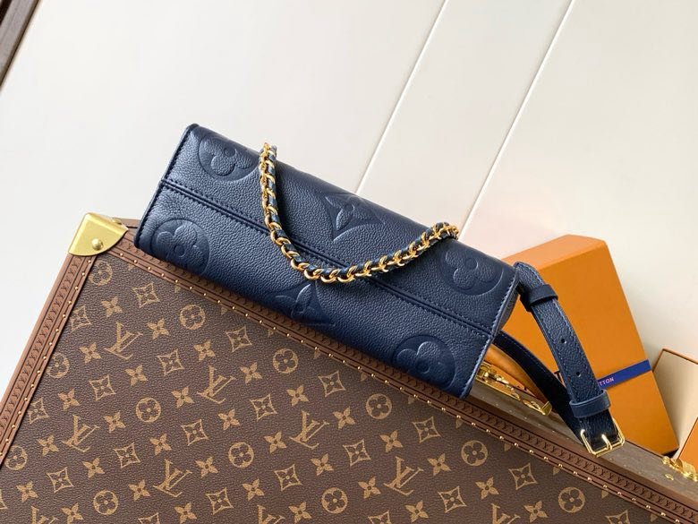 A bag OnTheGo East West 25 cm фото 5