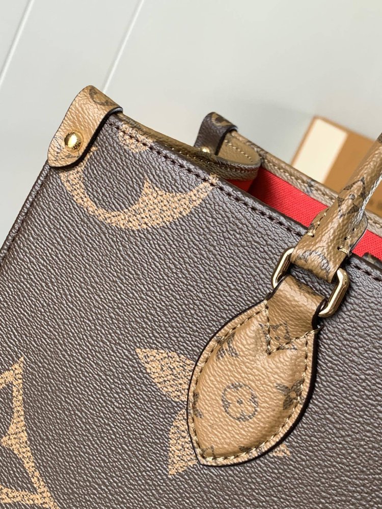 A bag Onthego Medium 34 cm фото 5