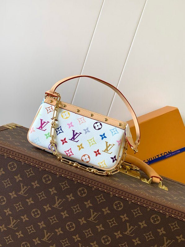 Сумка Pochette Accessoires 22 см