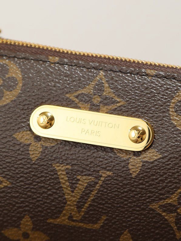 A bag Pochette Eva 27 cm фото 5