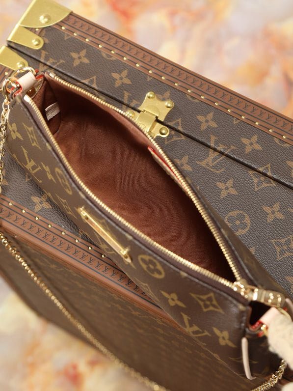 A bag Pochette Eva 27 cm фото 7