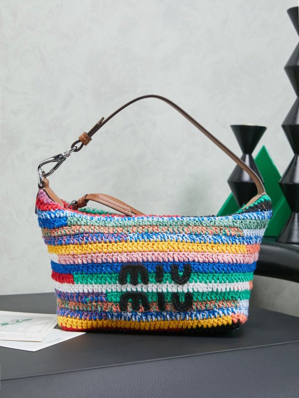 A bag striped knitted 25 cm