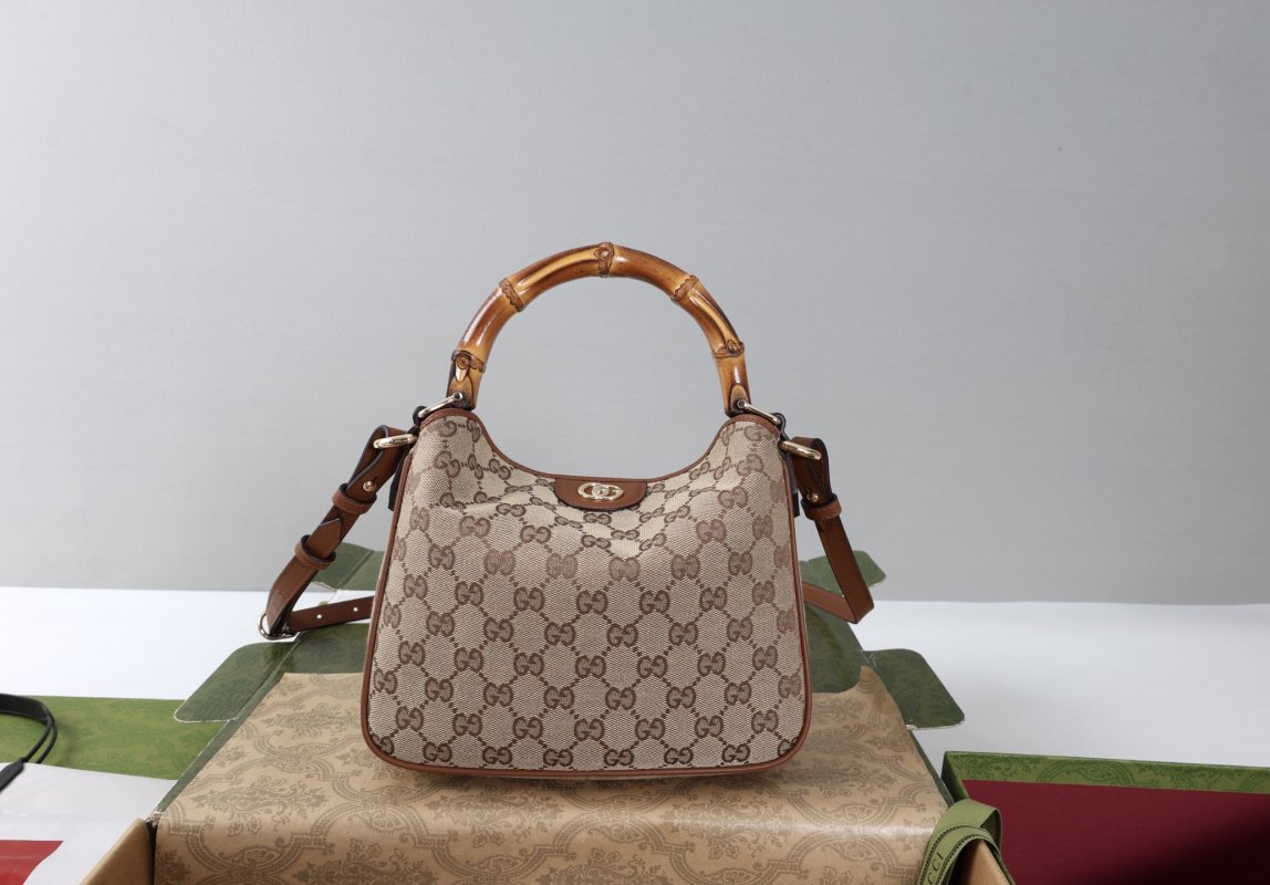 Сумка с бамбуковой ручкой женская 24 см