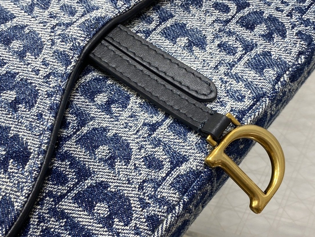 Сумка Saddle Chain Handbag Series WOC 21 см фото 2