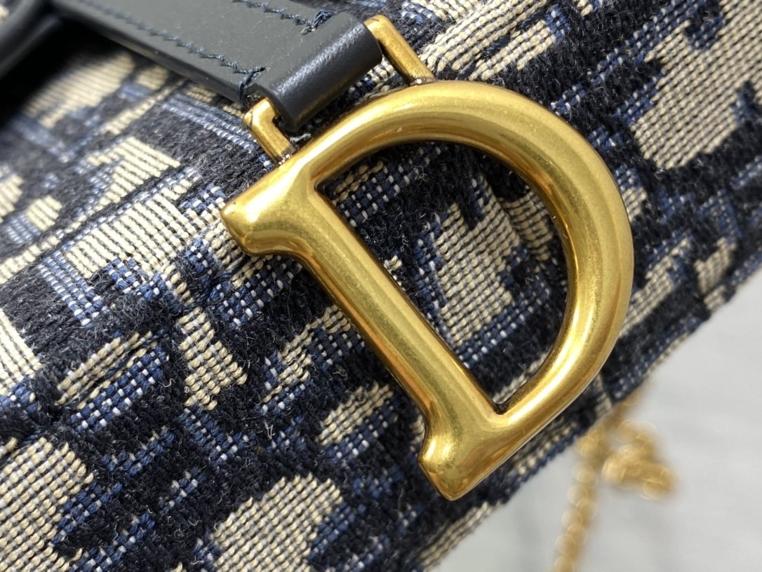 Сумка Saddle Chain Handbag Series WOC 21 см фото 5