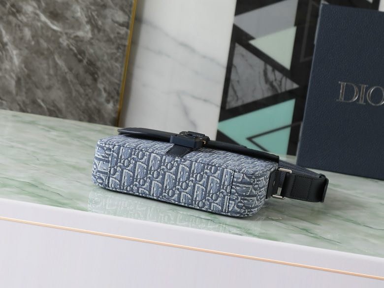 Сумка Saddle Messenger 23 см фото 4