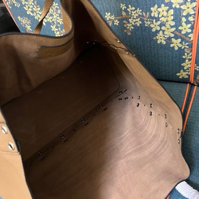 Сумка шоппер Valentino Garavani Nellcote Grained Calfskin 46 см фото 2