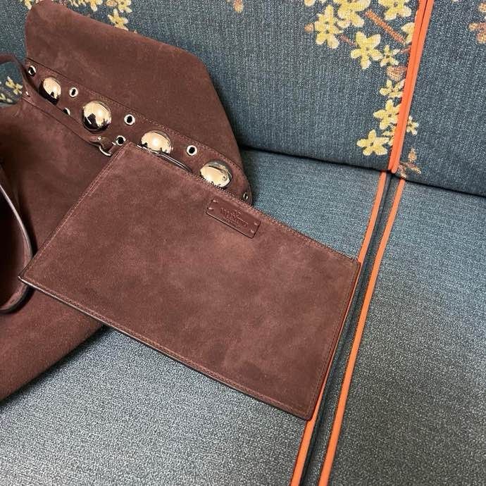 Сумка шоппер Valentino Garavani Nellcote Grained Calfskin 46 см фото 3