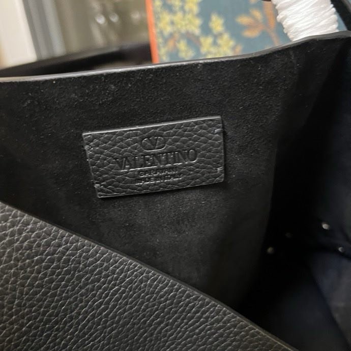 Сумка шоппер Valentino Garavani Nellcote Grained Calfskin 46 см фото 4