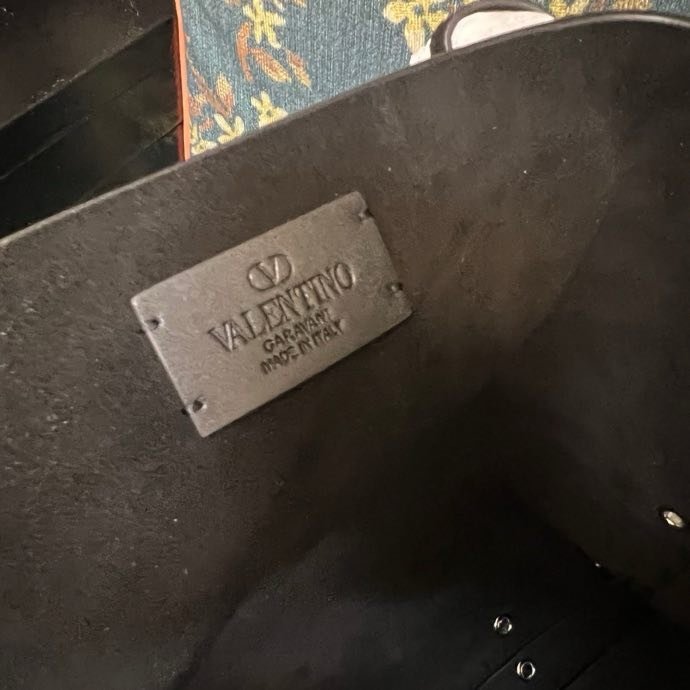 Сумка шоппер Valentino Garavani Nellcote Grained Calfskin 46 см фото 4