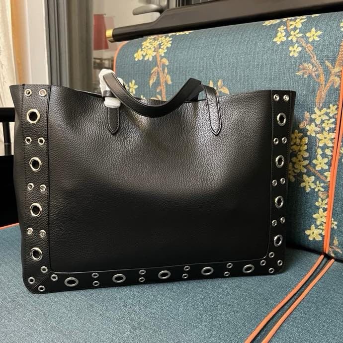 Сумка шоппер Valentino Garavani Nellcote Grained Calfskin 46 см фото 6